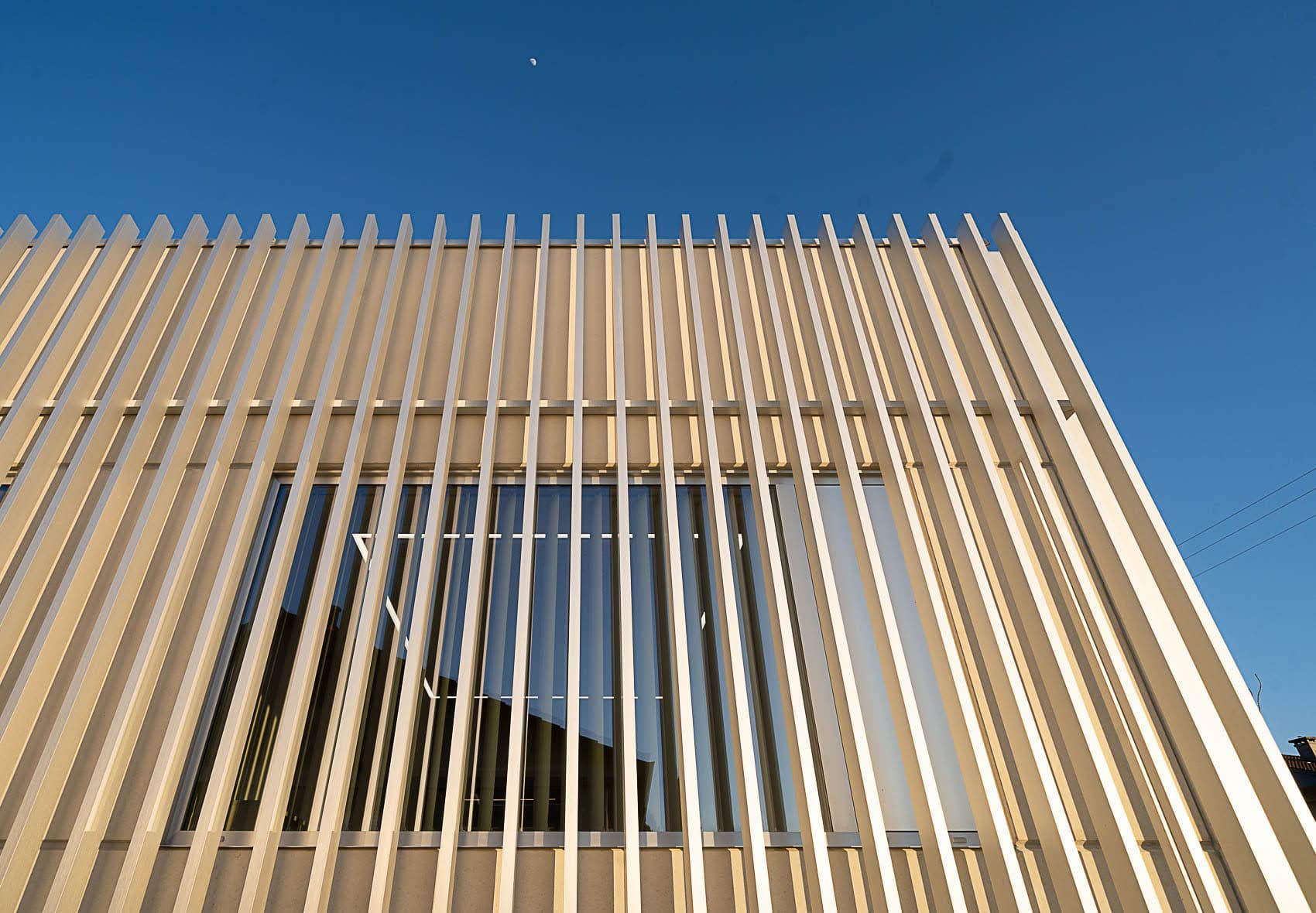 Cuéntenos qué edificio dotacional necesita construir en Pontevedra